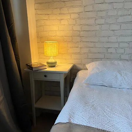 Old Courthouse Centre Apartment *